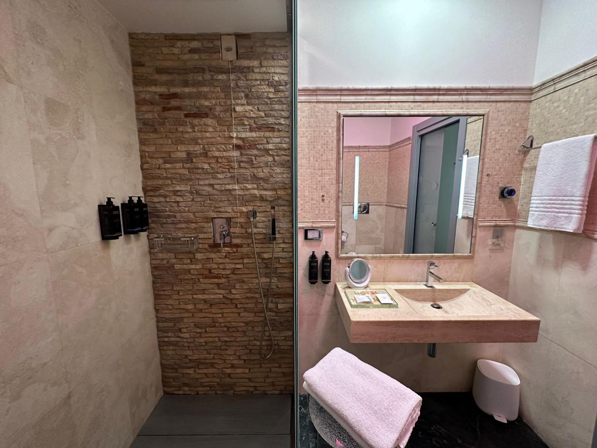 Hotel Trecento Rzym Zewnętrze zdjęcie